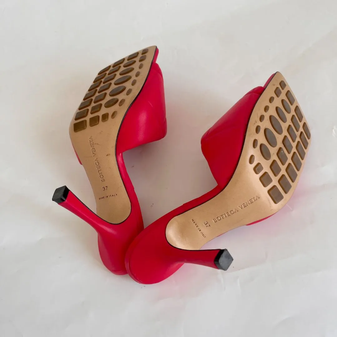 Bottega Veneta Red Quilted Square Toe Heels, 37